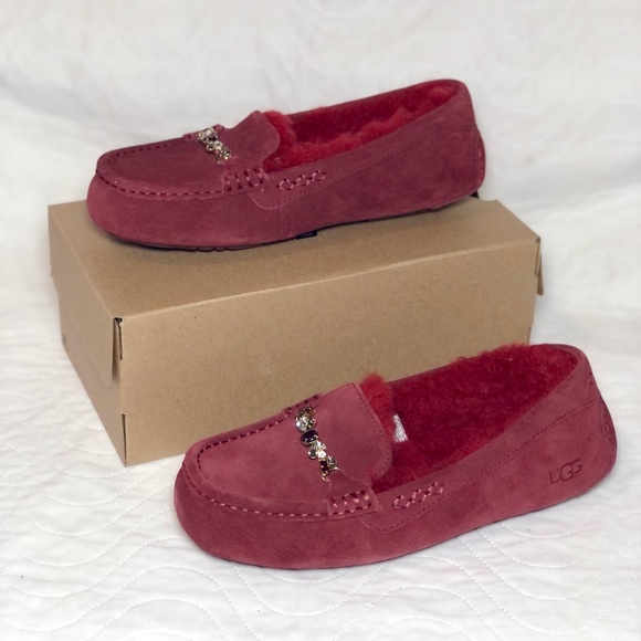 UGG Shoes - NIB UGG W Ansley Charm Gem Size: 7
